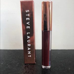 NWOT Steve Lavrant  lip gloss  eggplant